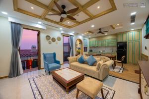 Khu vực ghế ngồi tại Marco's Interlude Hotel - Free Hon Thom Island & Water Park Cable Car Until 30 December 2025
