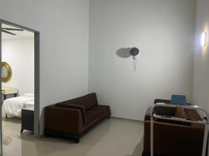 Postel nebo postele na pokoji v ubytování Sampoisgt Villa Homestay - Near Bangi Avenue, BACC, UKM, GMI, EVO, Bangi Gateway, KIPMall