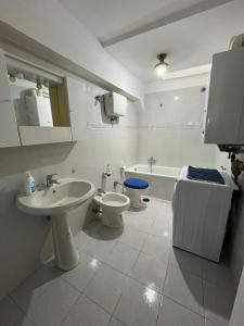 Koupelna v ubytování GaetaCasaVacanza