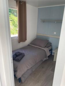 Postel nebo postele na pokoji v ubytování Malaga Monte Parc