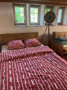 Postel nebo postele na pokoji v ubytování Charming alps apartment perfect for walk/cycle/ski