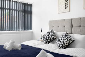 Φωτογραφία από το άλμπουμ του Stylish 2 Bedroom Serviced House in Slough στο Σλάου