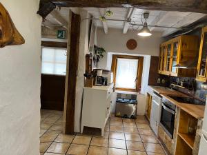A kitchen or kitchenette at La Milana, Orbaneja del Castillo