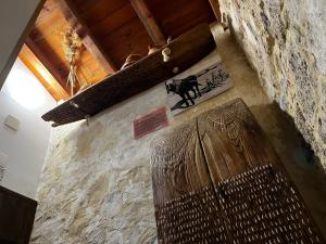 A seating area at La Milana, Orbaneja del Castillo