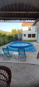 Bazén v ubytování Apartman Kalina nebo v jeho okolí