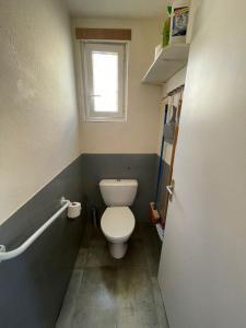 Koupelna v ubytování Bienvenue entre lacs, balades et culture