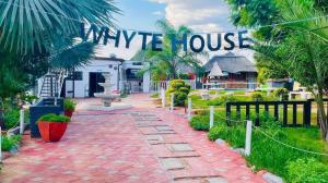 Κήπος έξω από το De whytehouse Mogalatsane