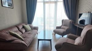 Posezení v ubytování Metekhi Line Hotel + 26 fotografií