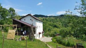 Gallery image of Casa Piscul Lupului in Pucioasa