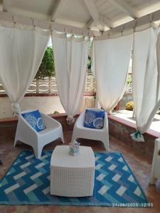 A seating area at Casa Gioia