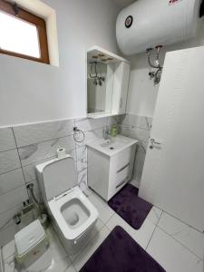 Ένα μπάνιο στο Villa Vista Lago