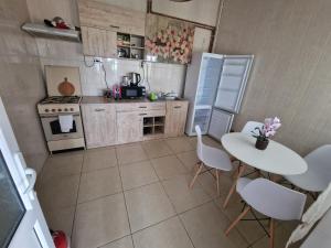 Η κουζίνα ή μικρή κουζίνα στο Casa dintre munti