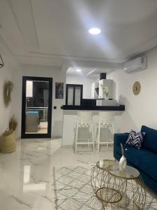 Η κουζίνα ή μικρή κουζίνα στο Kenzo& cami tunis luxury +20 φωτογραφίες