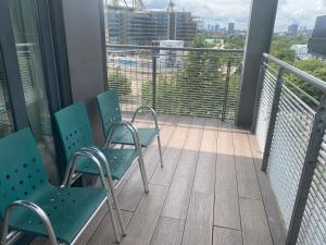 Balkón nebo terasa v ubytování Stylish spacious 2 bed Apt Balcony Nr City Stadium