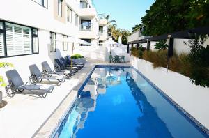 Hồ bơi trong/gần Belle Mer Beachfront Apartments - Self Serviced