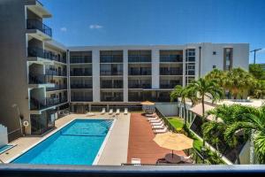 Bazén v ubytování Le Cartier Apartments Sunny Isles nebo v jeho okolí