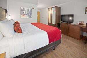 Postel nebo postele na pokoji v ubytování Best Western Plus McCall Lodge and Suites