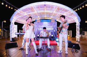 Επισκέπτες που μένουν στο Sea Coral Cruise Lan Ha Bay