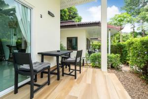 Zahrada ubytování Oxavia Garden Oasis B3 in Nai Harn with Jaccuzzi