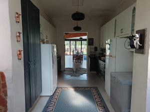 مطبخ أو مطبخ صغير في Carlsruhe Private Game Reserve Cullinan