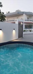 Hồ bơi trong/gần Castalia Naiades Suites +39 ảnh