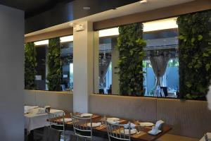 Restoran atau tempat lain untuk makan di Hotel Lapira Vigan