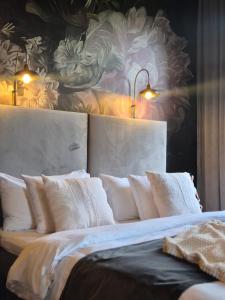 Postel nebo postele na pokoji v ubytování Hotell Onyxen, boutique- & lifestyle, Adults Only