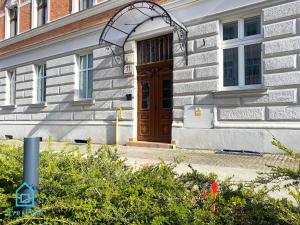 Το κτήριο όπου στεγάζεται  το δωμάτιο σε οικογενειακή κατοικία