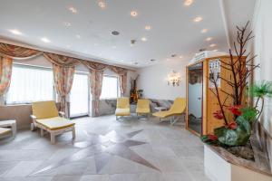 Khu vực ghế ngồi tại keyone rooms Finkenberg