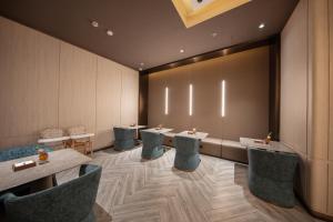 Ruang duduk di Crystal Hotel Shanghai Lujiazui Oriental Pearl Tower