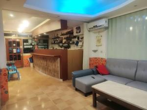 Khu vực ghế ngồi tại 藍嶼休閒民宿