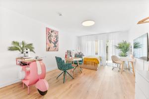 Χώρος καθιστικού στο Goldstadt Pop-Art Apartment