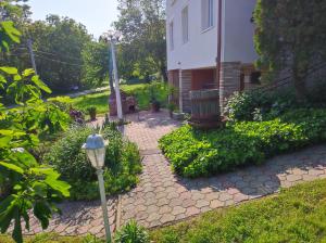 Vonkajšia záhrada v ubytovaní Alsóhegyi Apartmanok