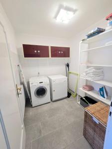 Foto dalla galleria di Apart Weinberg 1 - 6 Personen Ferienwohnung a Imst