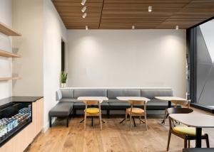 Timbri Hotel San Francisco, Curio Collection by Hilton的休息区