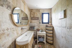 Ένα μπάνιο στο Villa Ona Blava - Piscine privée +6 φωτογραφίες