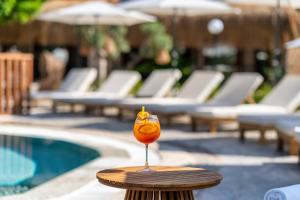 Bazén v ubytování Ata Lagoon Beach Hotel nebo v jeho okolí