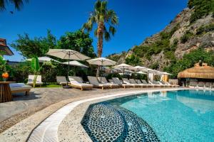 Bazén v ubytování Ata Lagoon Beach Hotel nebo v jeho okolí