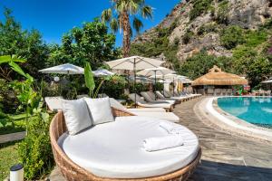 Bazén v ubytování Ata Lagoon Beach Hotel nebo v jeho okolí