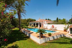 The swimming pool at or close to Villa La Martina