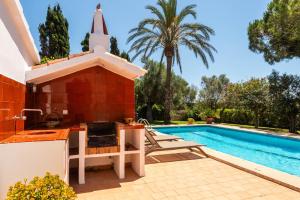 The swimming pool at or close to Villa La Martina