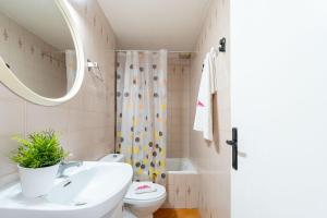Koupelna v ubytování Basic comfort Apartment Gran reserva 0055