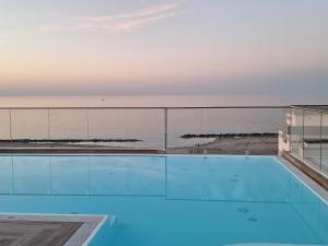 Bazén v ubytování Hotel Harmony nebo v jeho okolí