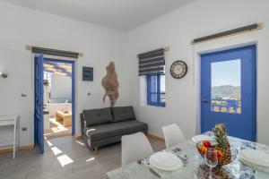 Et opholdsområde på Aegean View House in Tripiti