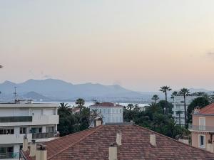 Fotografie z fotogalerie ubytování Charming 2-room apartment in Cannes v Cannes