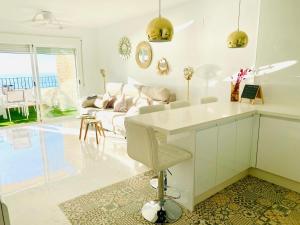 Φωτογραφία από το άλμπουμ του Jardines de Adnania en Marina del Este con vistas al mar σε La Herradura