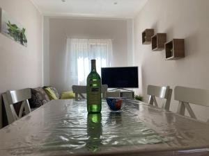 Telewizja i/lub zestaw kina domowego w obiekcie Apartman Turanj