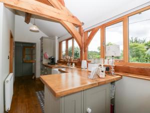 Köök või kööginurk majutusasutuses Little Acorn Cottage +32 fotot