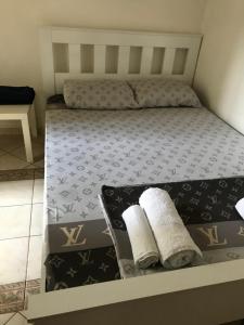 Postel nebo postele na pokoji v ubytování Meri Apartments