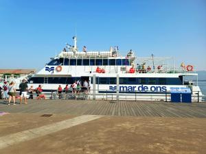 Casa Flotante en el Puerto de Vigo - Different Charter vendégei